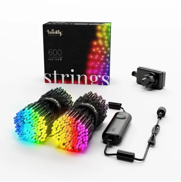 Twinkly Strings - 600 App-gesteuerte RGB-LEDs. 48 Meter. Schwarzes Kabel.